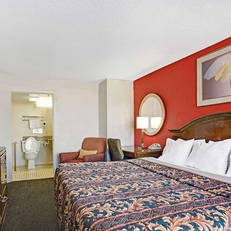 Days Inn By Wyndham Norfolk Military Circle Kültér fotó