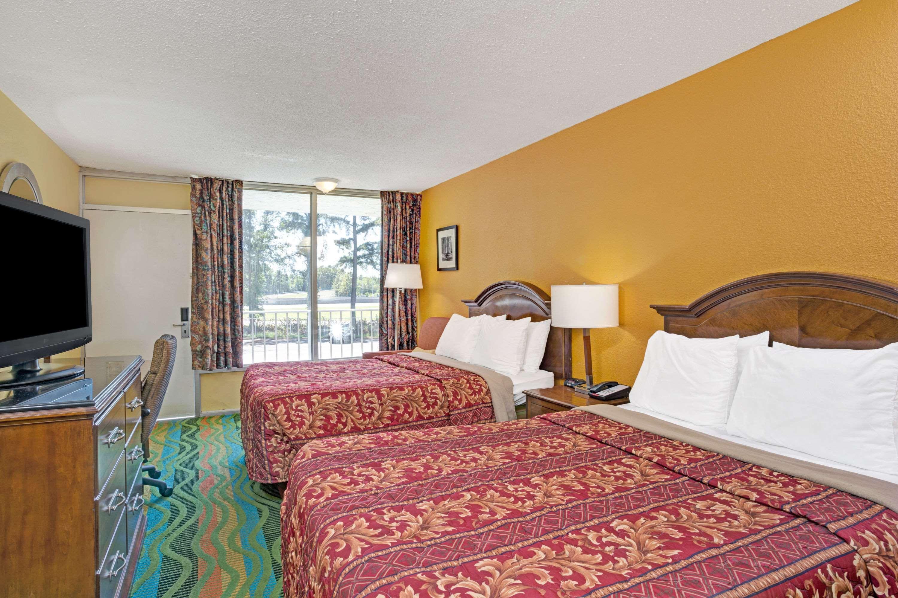 Days Inn By Wyndham Norfolk Military Circle Kültér fotó