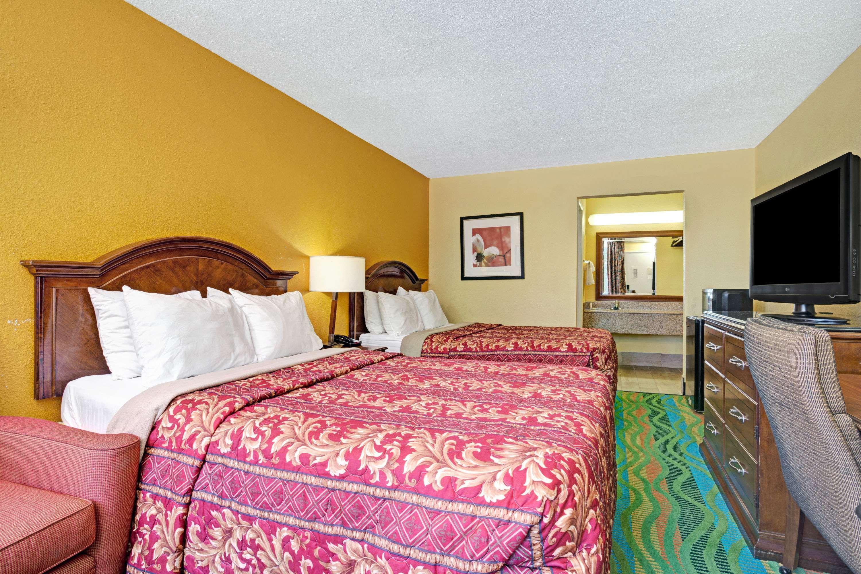 Days Inn By Wyndham Norfolk Military Circle Kültér fotó