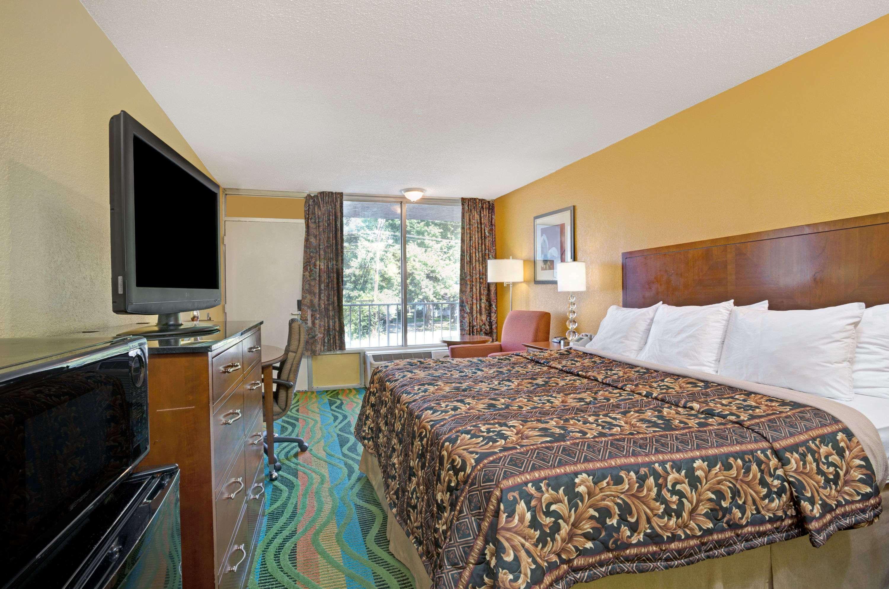 Days Inn By Wyndham Norfolk Military Circle Kültér fotó
