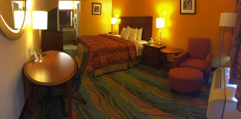 Days Inn By Wyndham Norfolk Military Circle Kültér fotó
